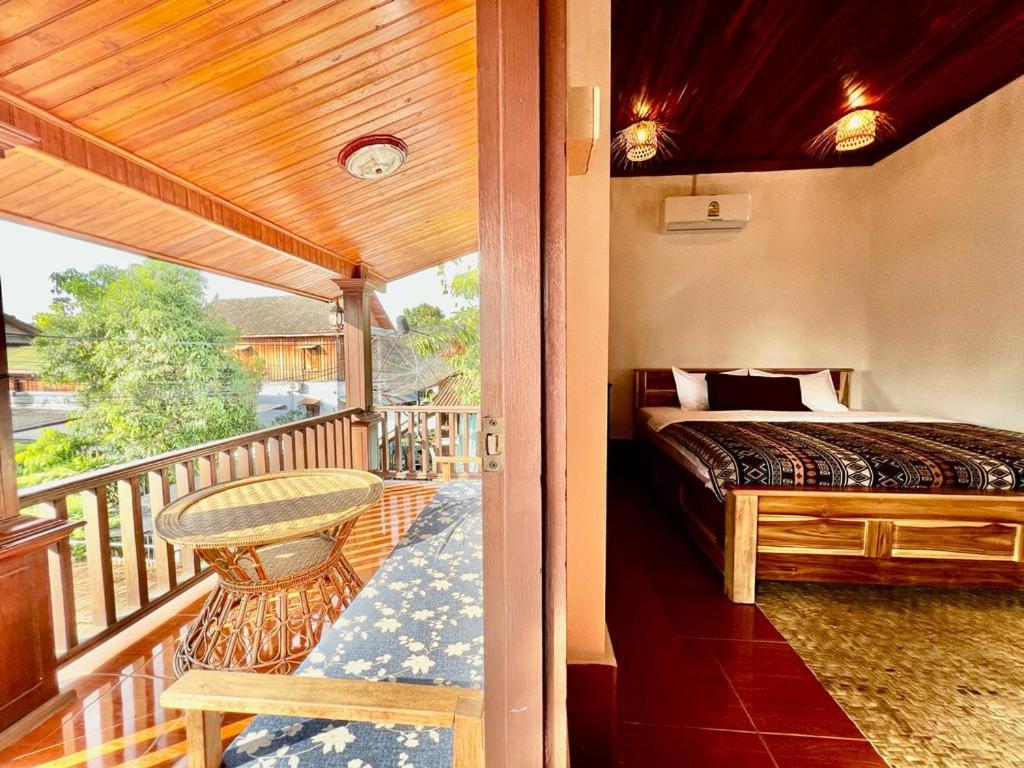 La Casa Hostel Luang Prabang Luaran gambar
