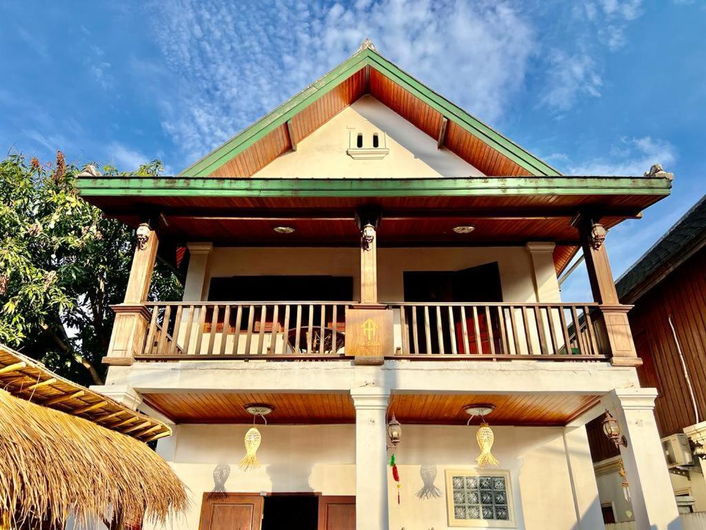 La Casa Hostel Luang Prabang Luaran gambar