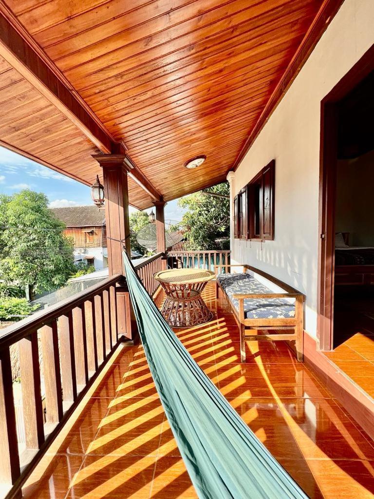 La Casa Hostel Luang Prabang Luaran gambar